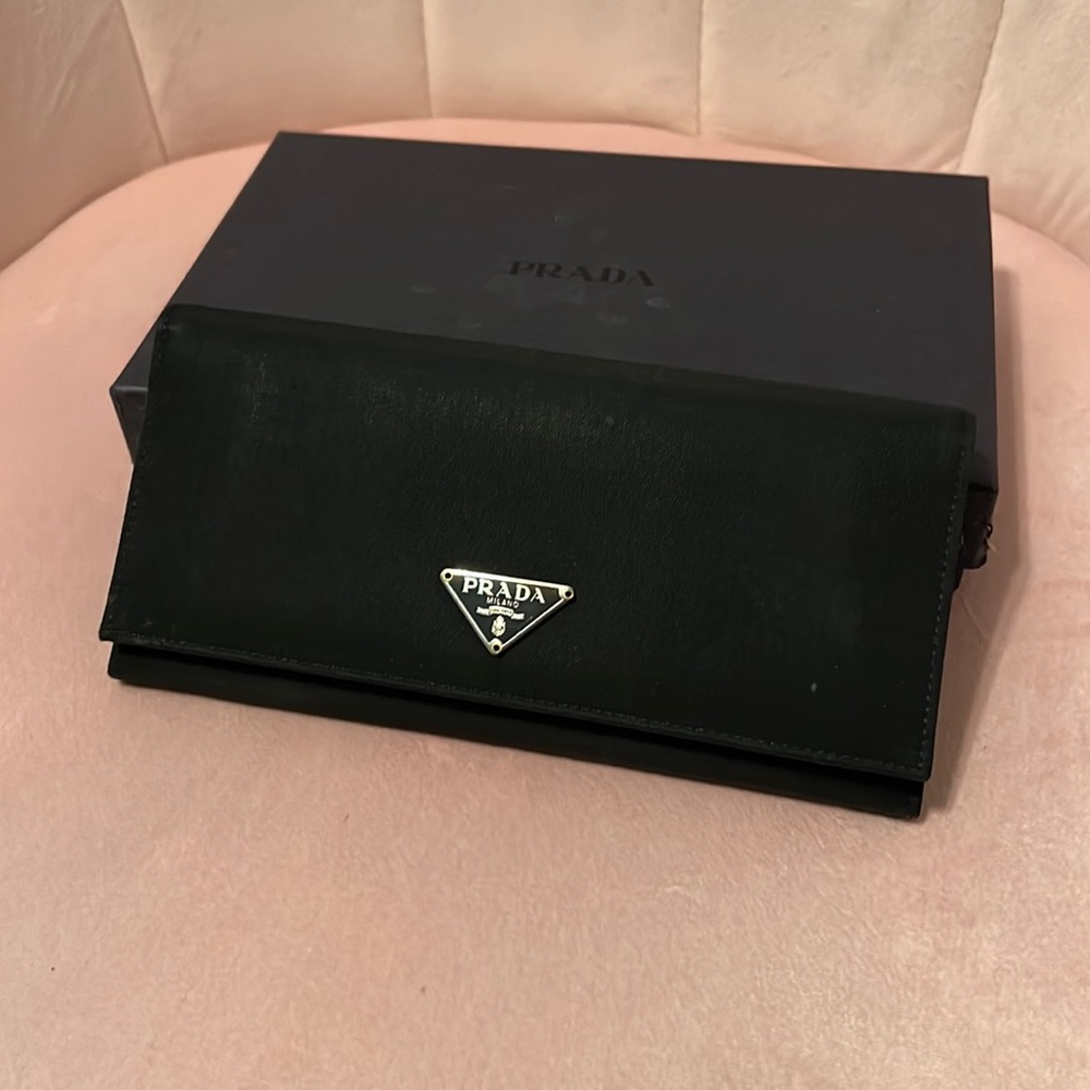 Black Prada Wallet!